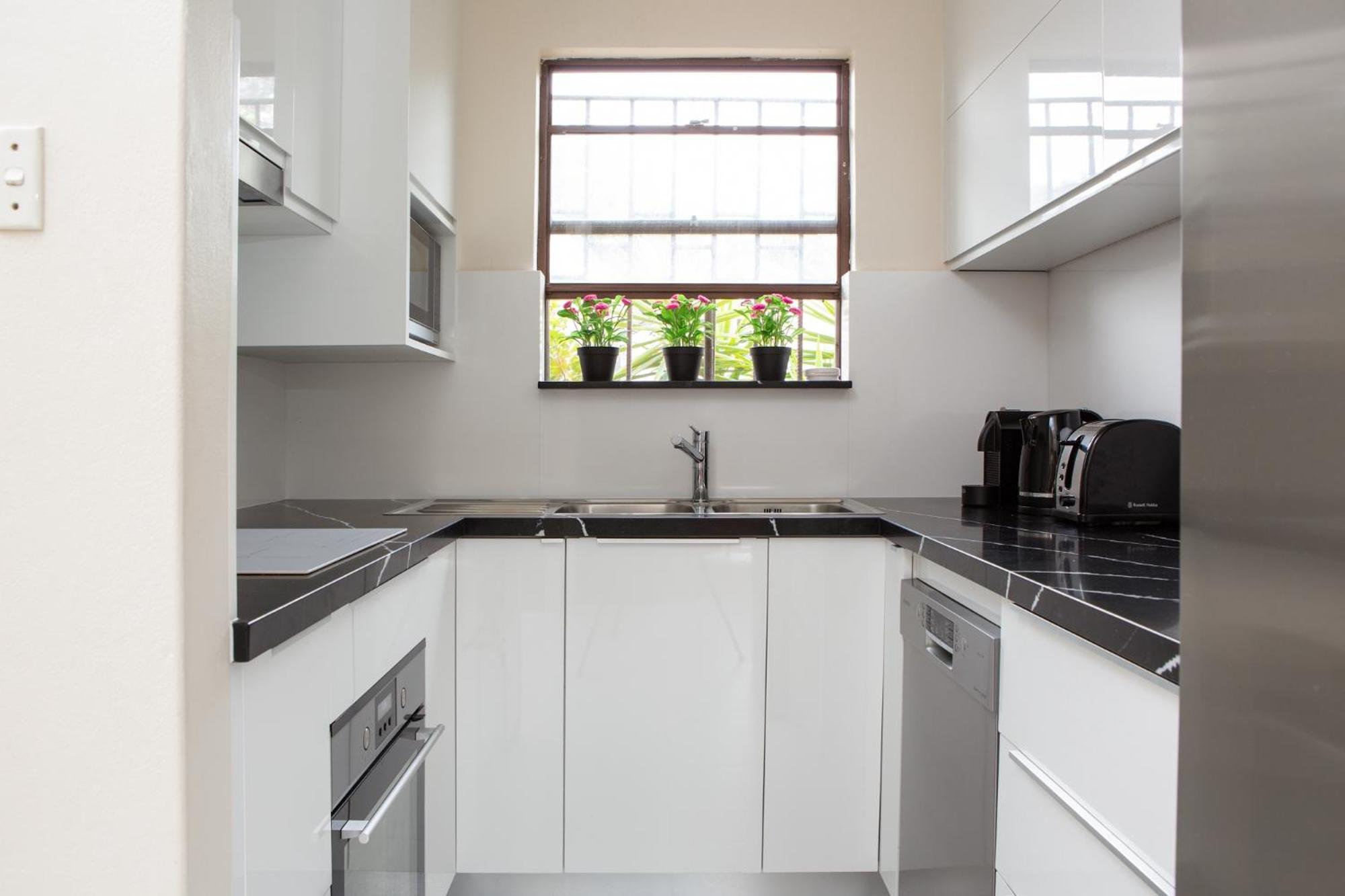 Spacious 3-Bed Townhouse In Stylish Balmain Sydney Exterior foto